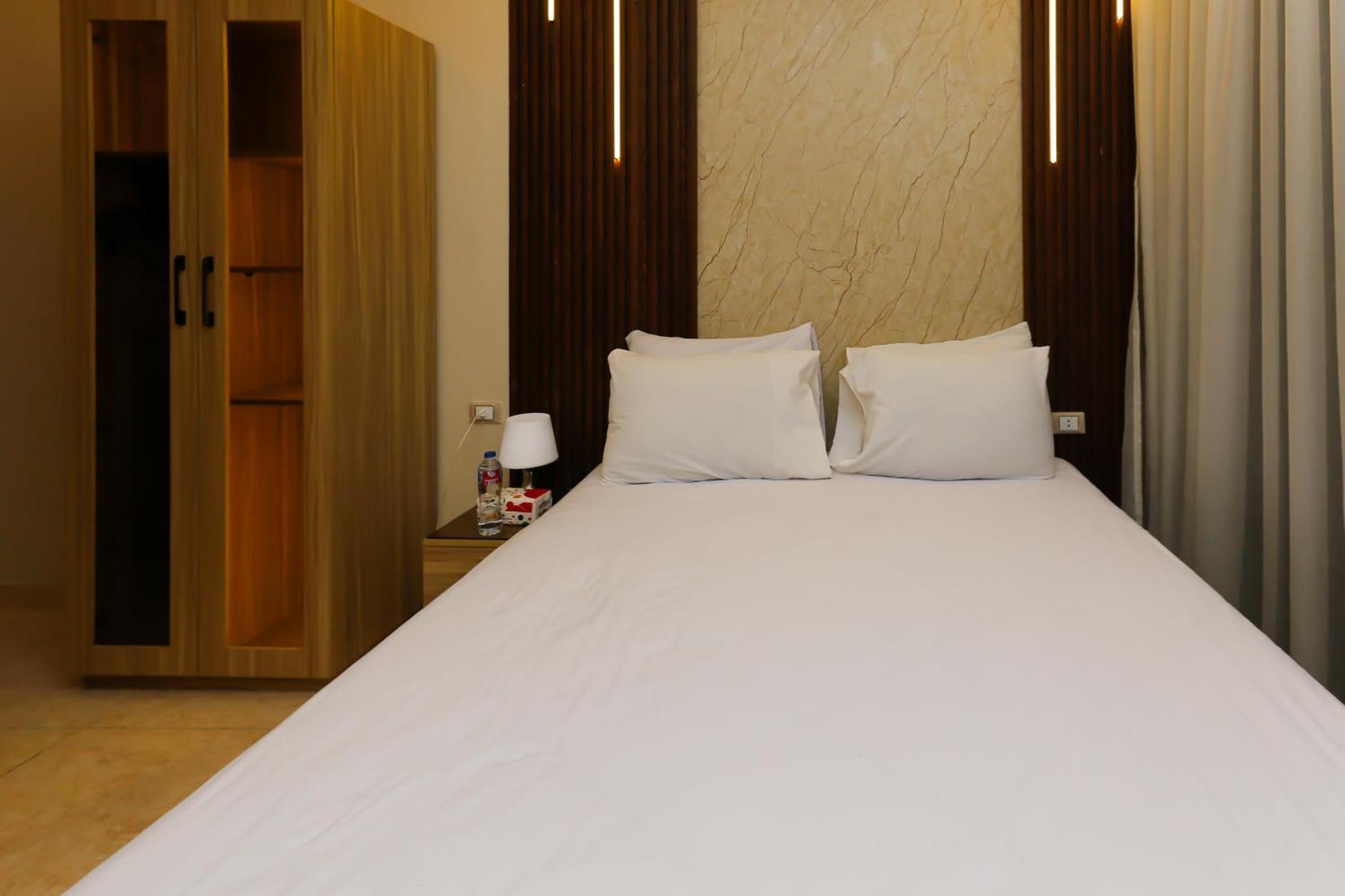 Giza Pyramids View 3*